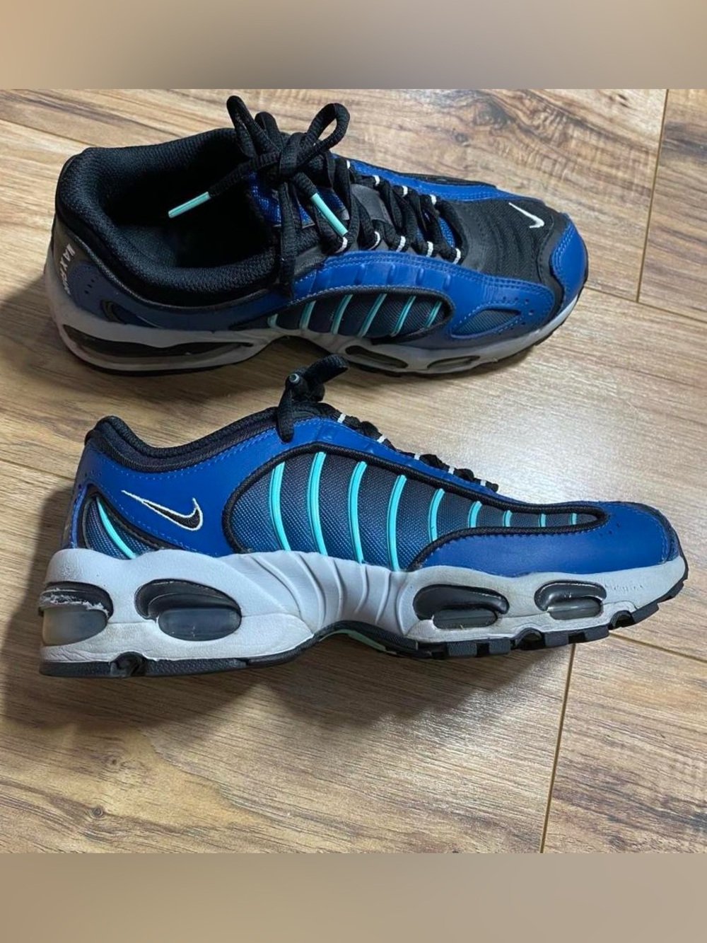 Nike Air Max Tail Wind Blue & Black Tennis Shoes